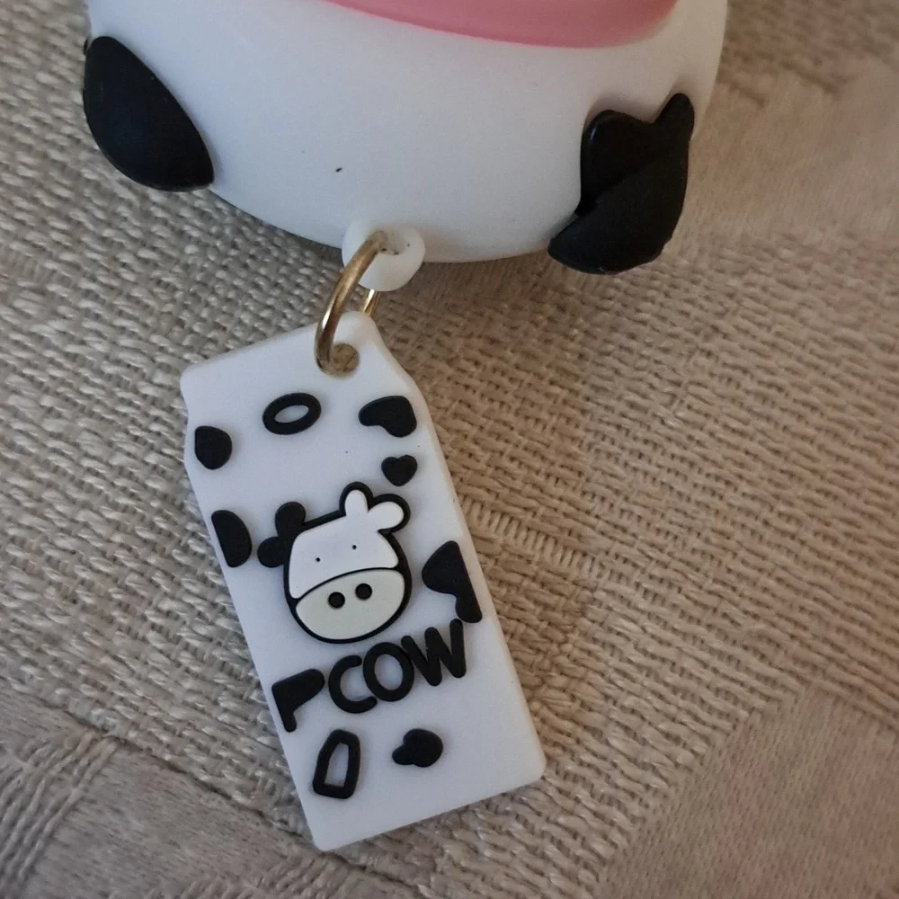 🛍Cute Cow keychain/ BUNDLE ONLY 2or more items - Picture 3 of 7